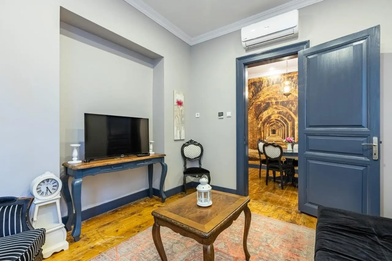 Ganbaru Tours - Flats in Galata