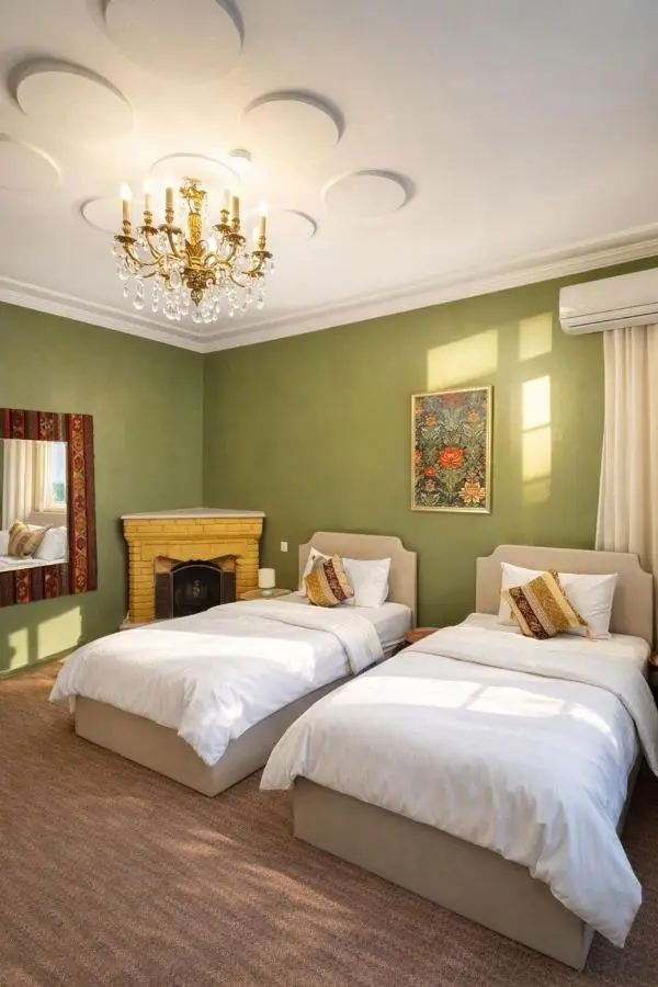 The Lantern Central Hotel