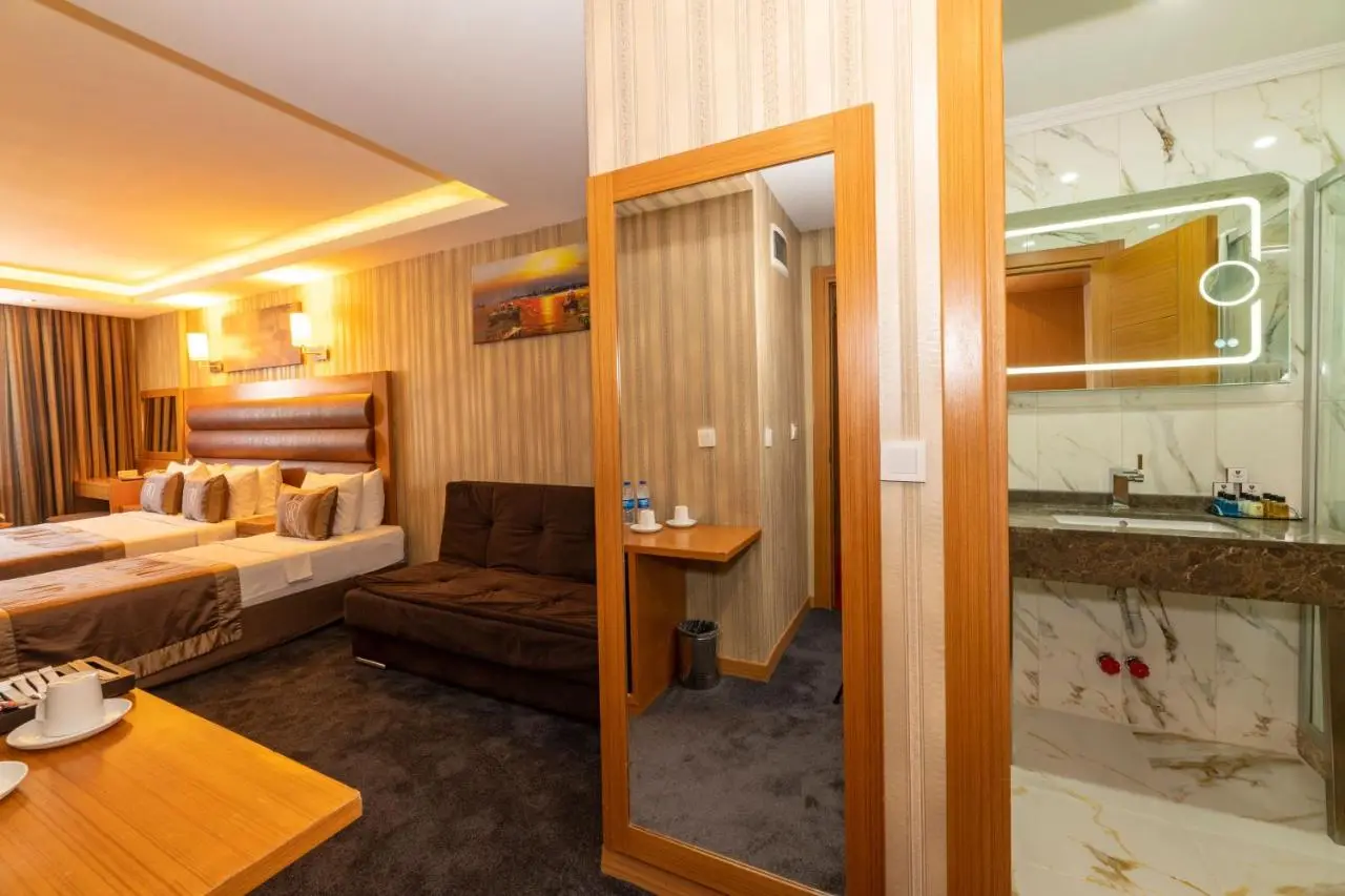 Regno Hotel