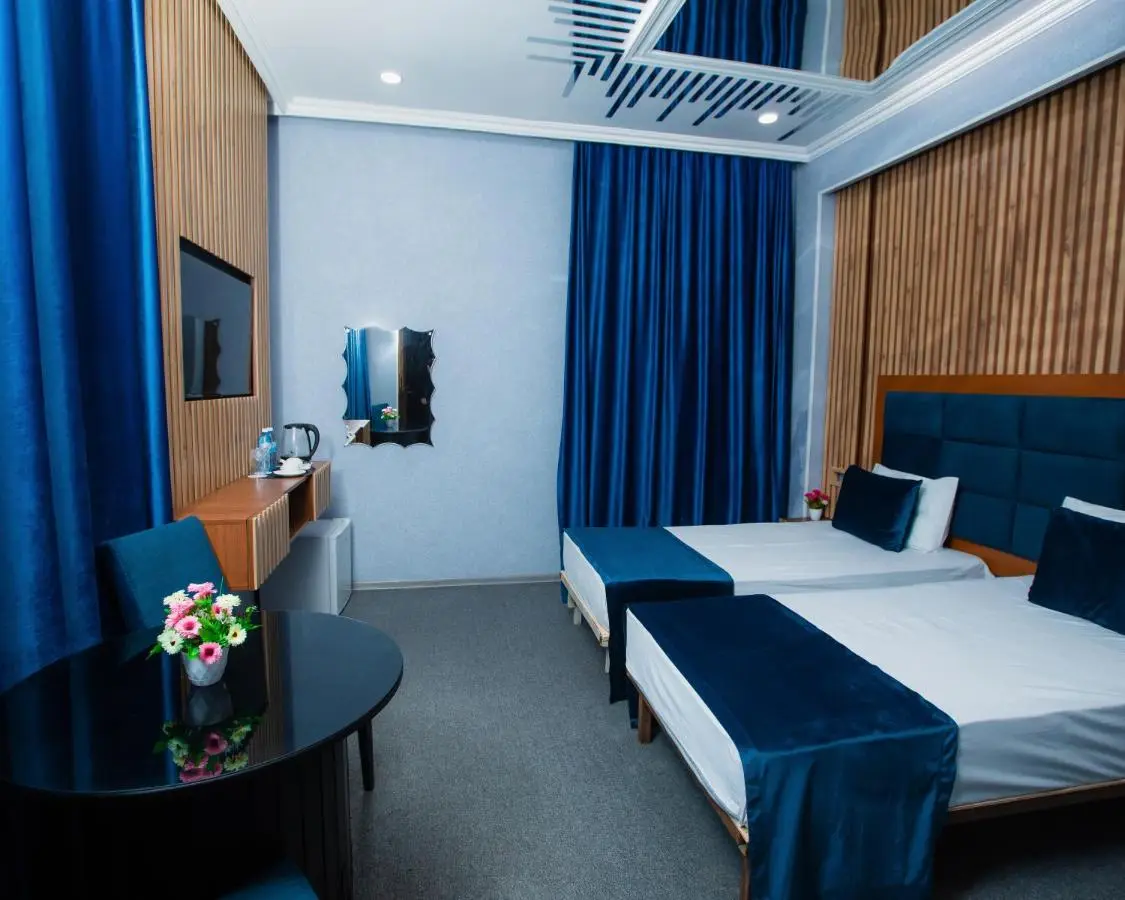 Corniche White City Hotel