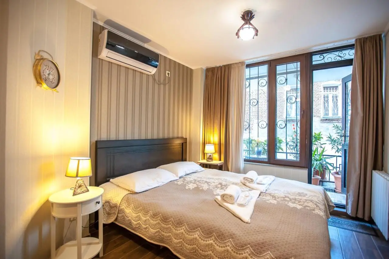 Apartment on L.Meskhishvili Turn