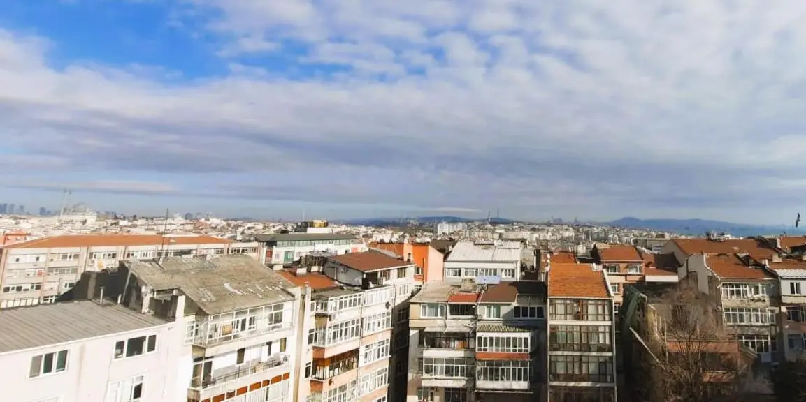 FINDIKZADE SEASIDE FLATS in lively Fatih area very near metro and tourist sights