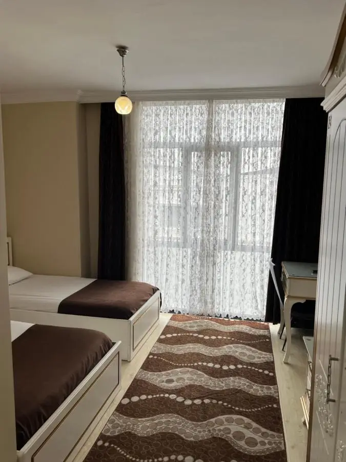 Şeref Hotel