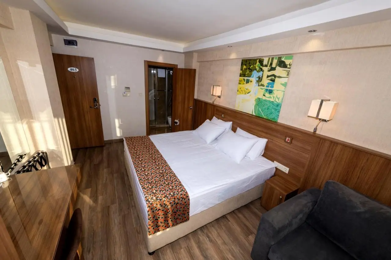 BGuest Hotel & Residence
