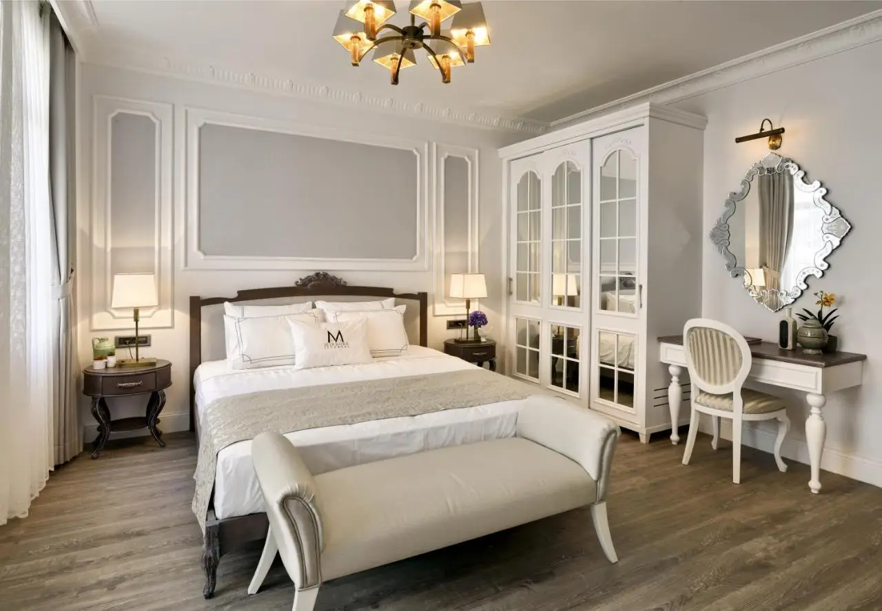 Mirrors Hotel İstanbul Taksim City Center