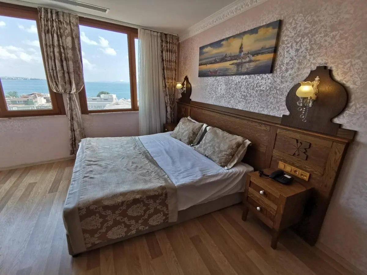 Perapolis Hotel