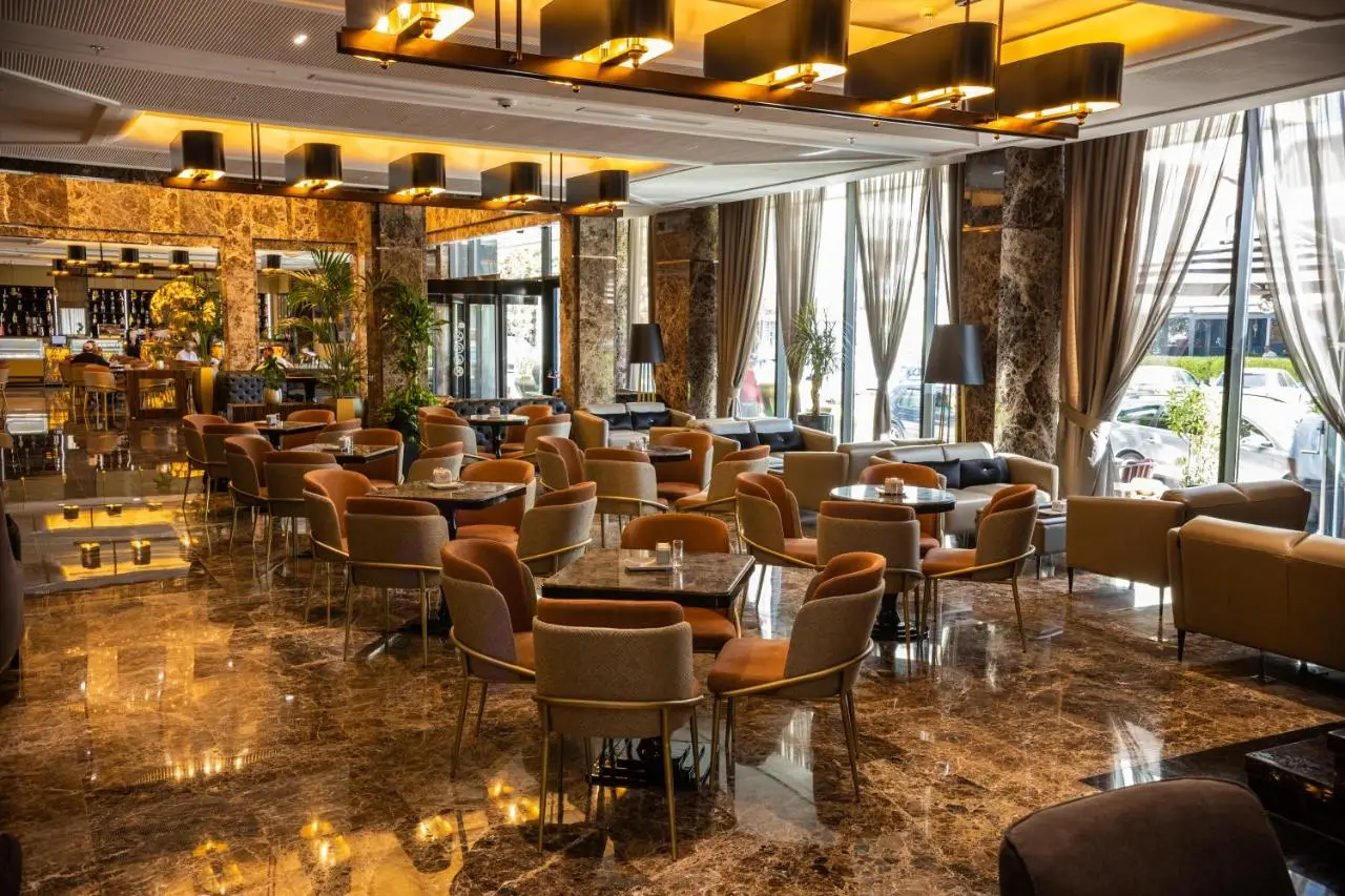 Hotel Golden Palace