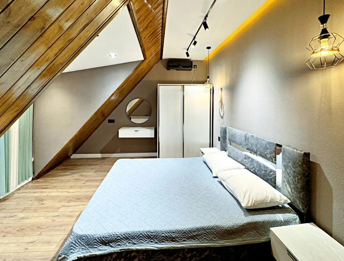 Black A-Frame Luxury Chalet & Pool