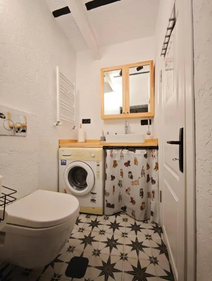 1910 Pera Apartment