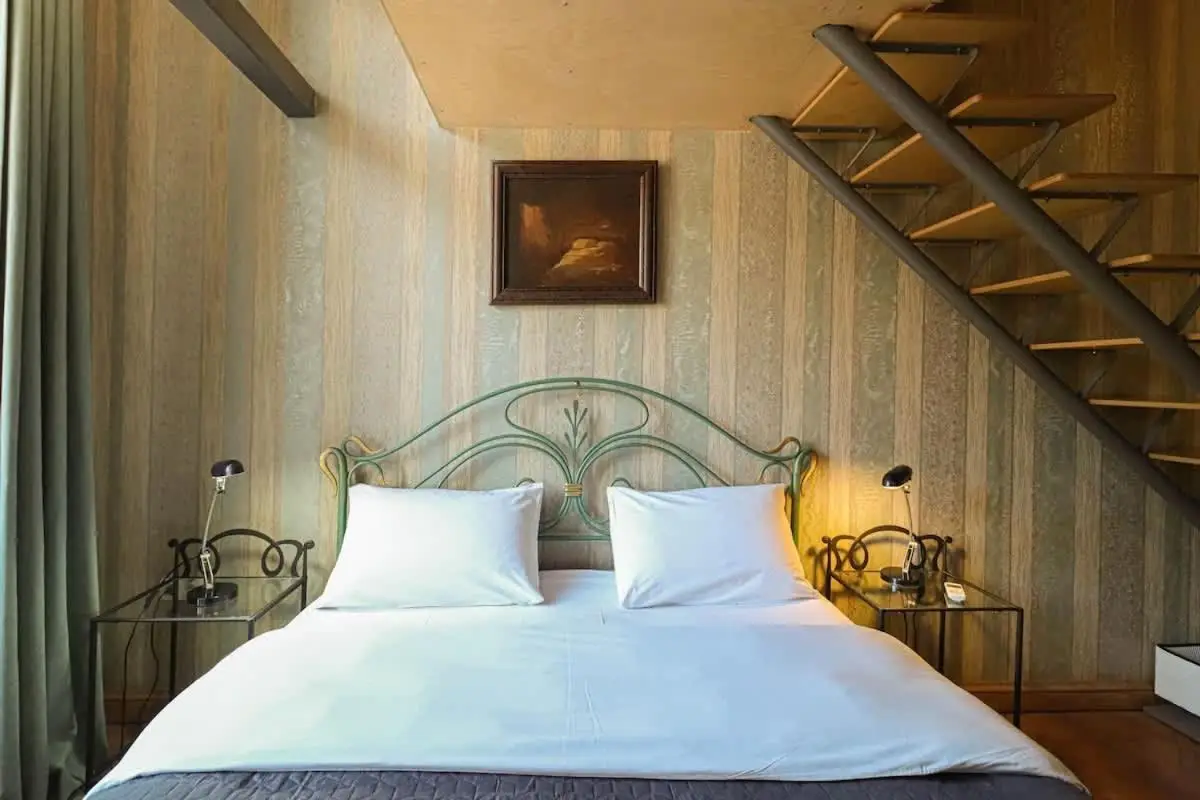 1-BR Apt in Central Tbilisi by Wehost