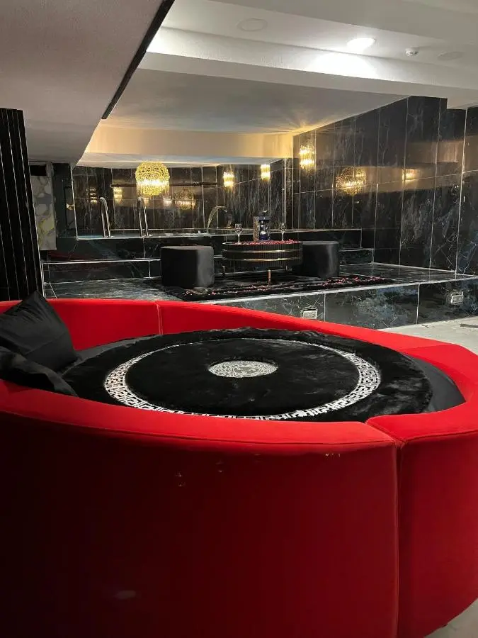 KRAL GRAND OTEl