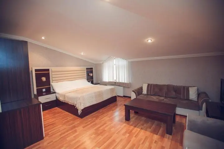 Goy Gol Lake Resort