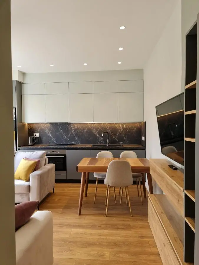 Adore - Modern Apartment