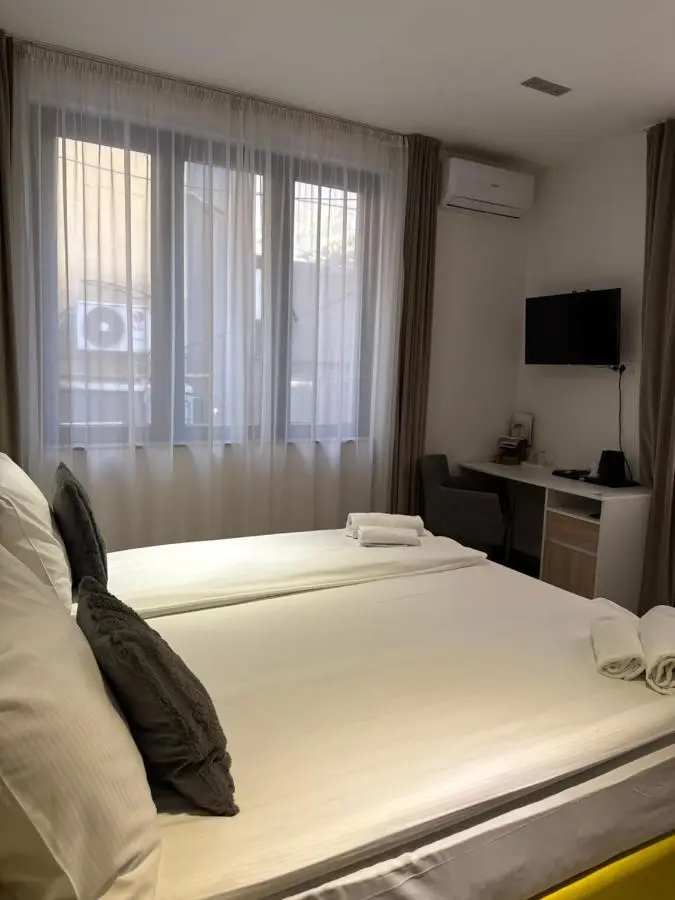 Deluxe Nortel Hotel