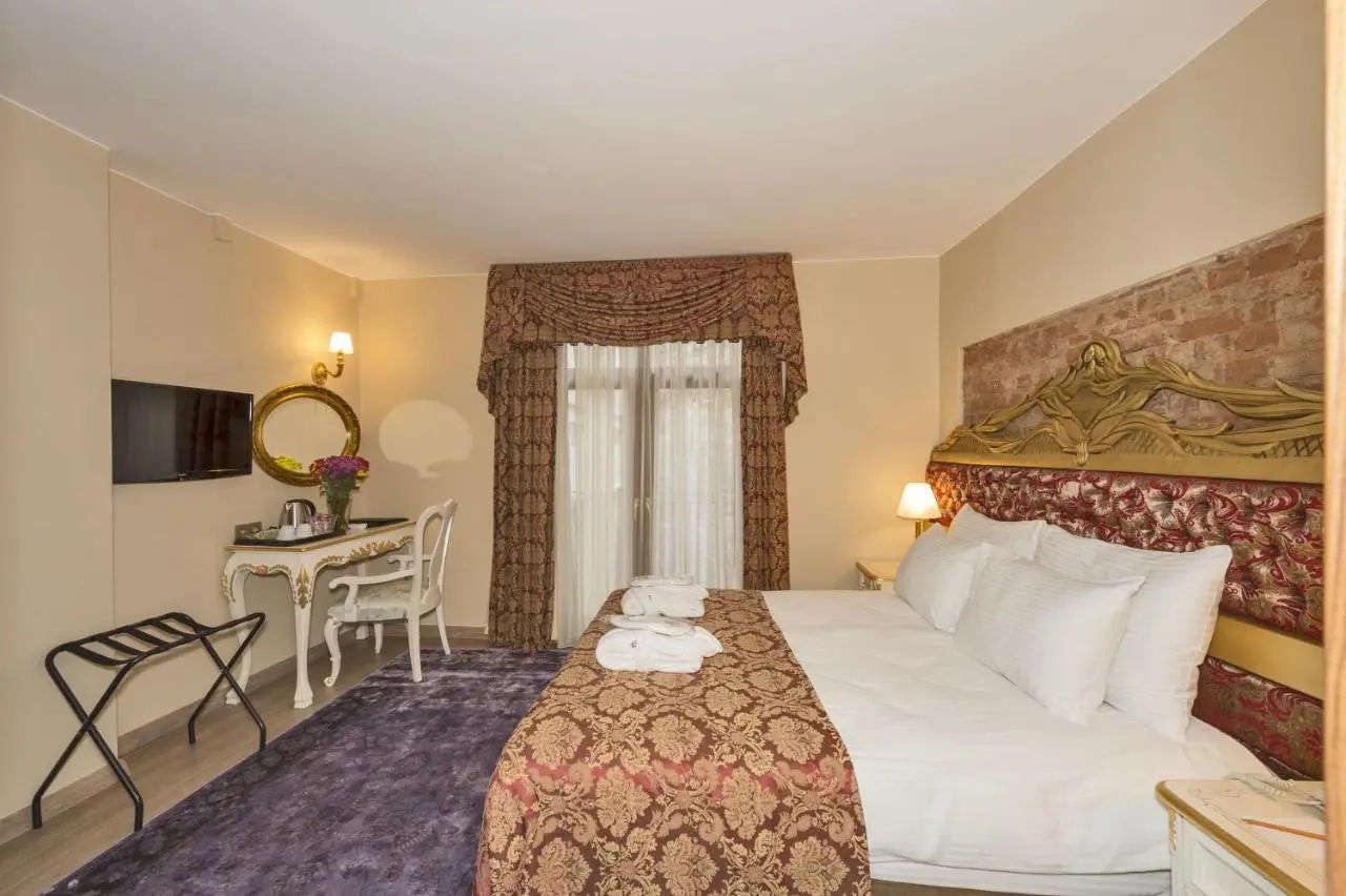 By Murat Royal Hotel Galata