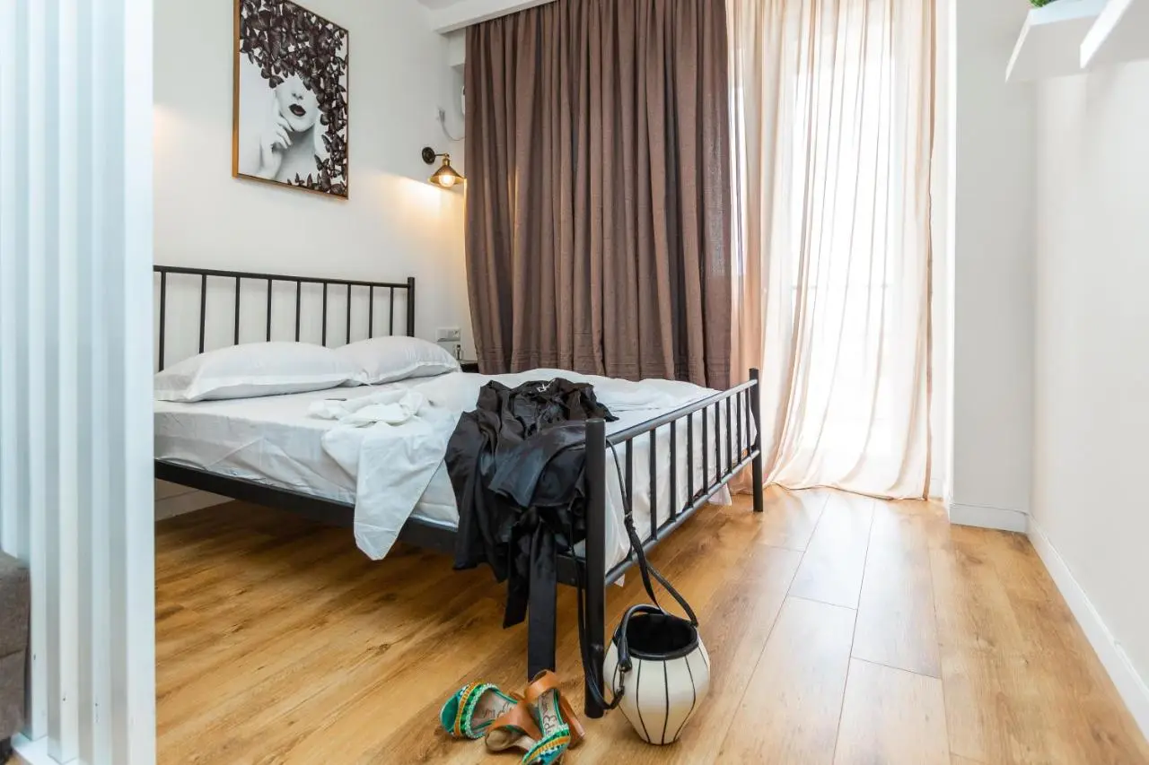 Holiday Rooms