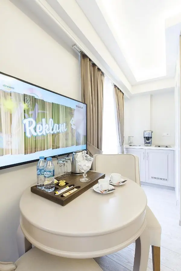 Perla Galata Hotel