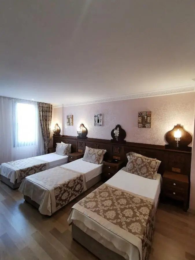 Perapolis Hotel