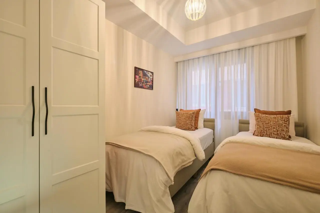 BSY's Stylish 1BR,2BR ,3BR Apartments in Brand New Building