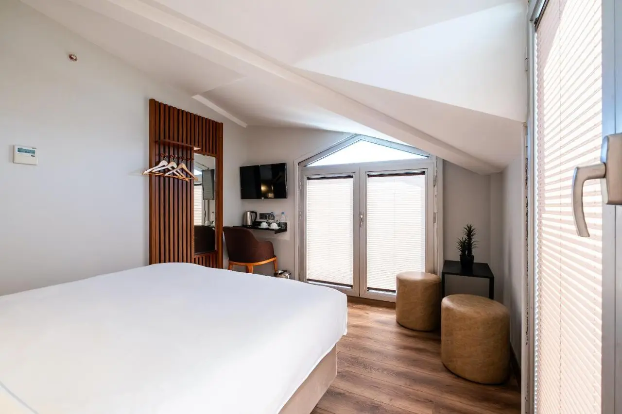 Discovery Hotel