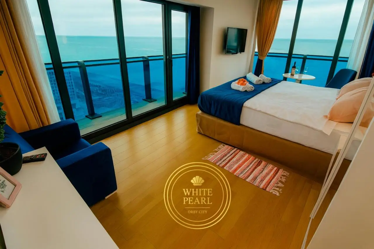 WHITE PEARL - Orbi City