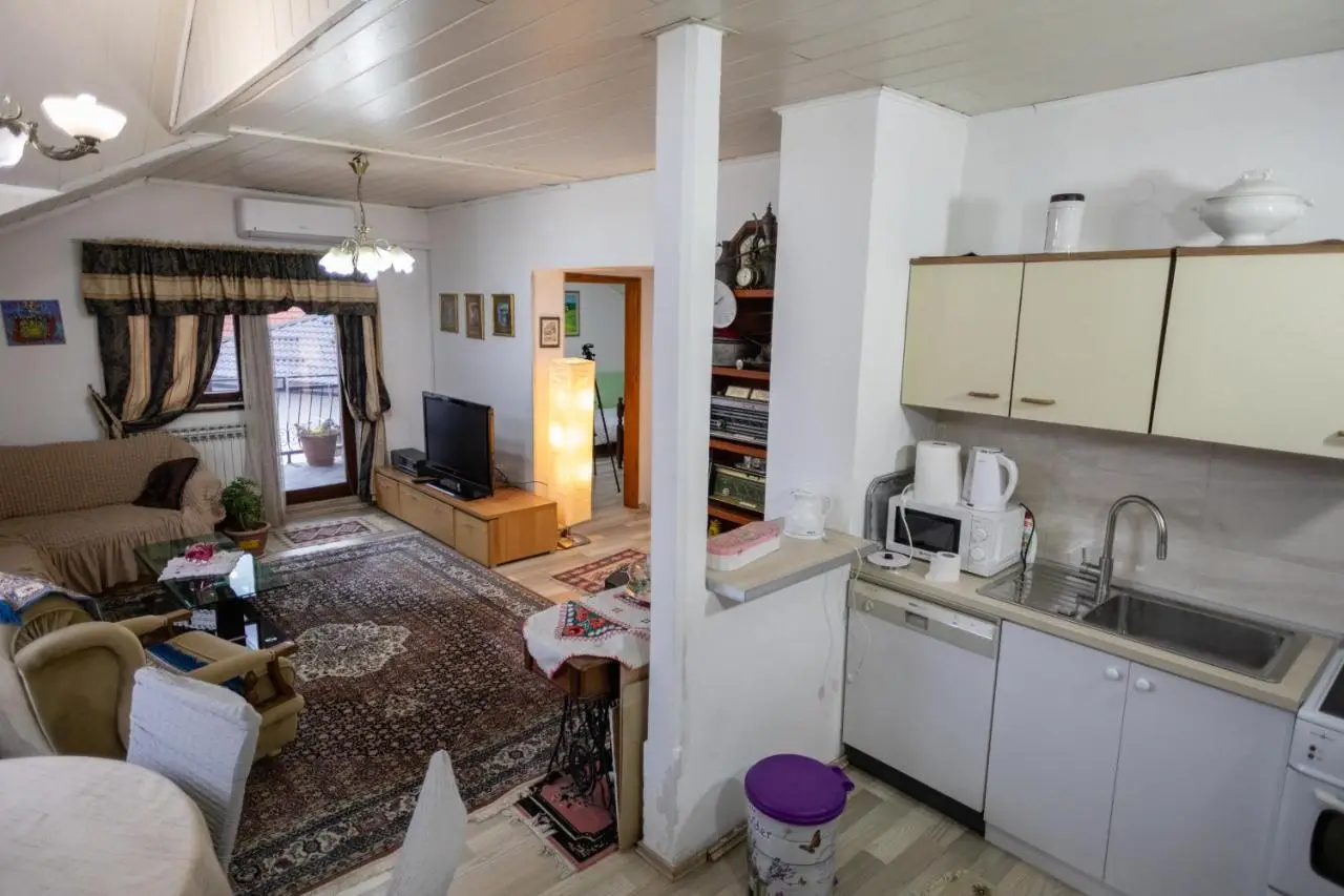 Guest House Fena