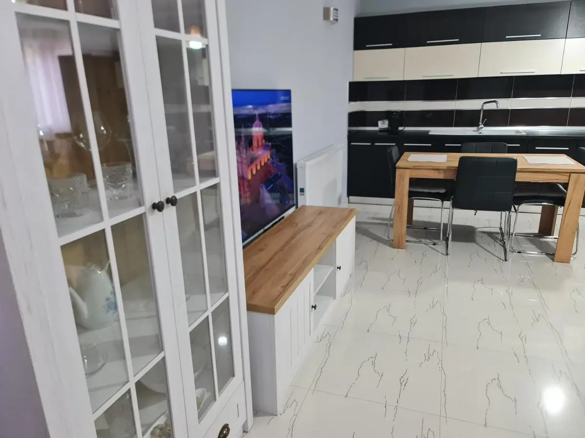 Edi's Apartments-Cozy stay in the center