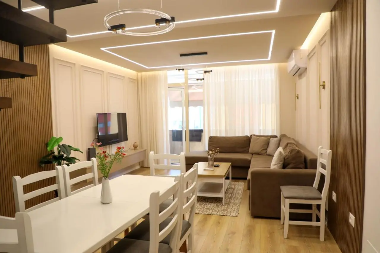 Central Continental Apartment