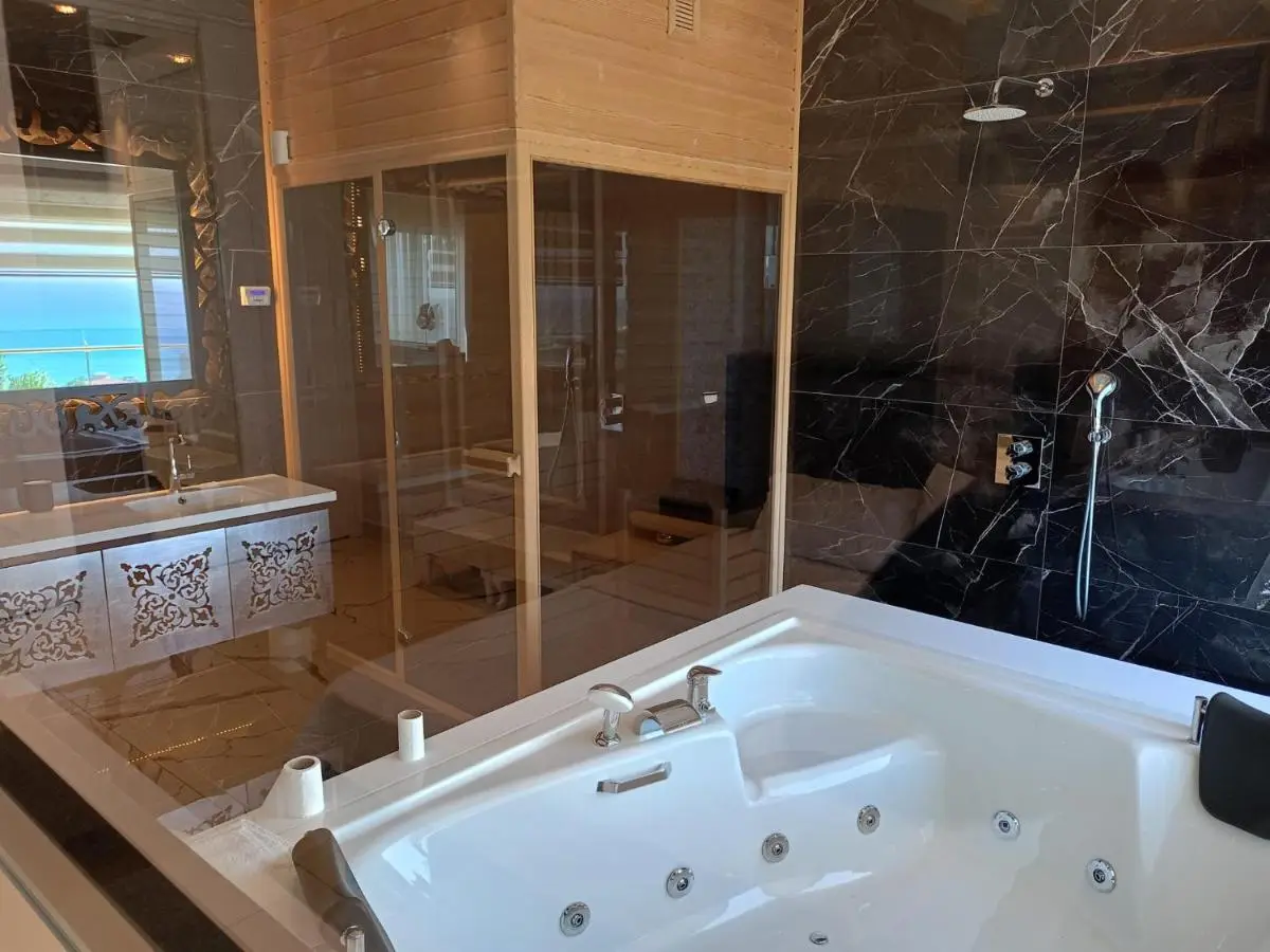 Elite Luxury Suite & Spa