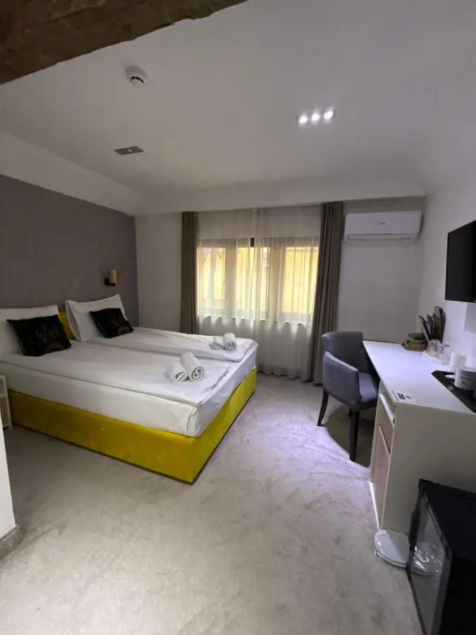 Deluxe Nortel Hotel