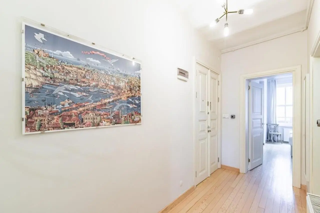Warm Cozy Charming 2BD2Bath GalataTower Gem! #256