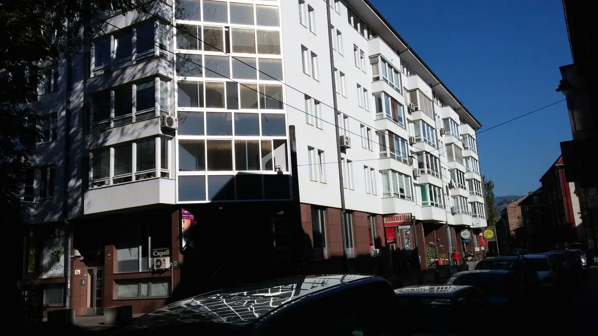 Apartment of Fine Arts!!