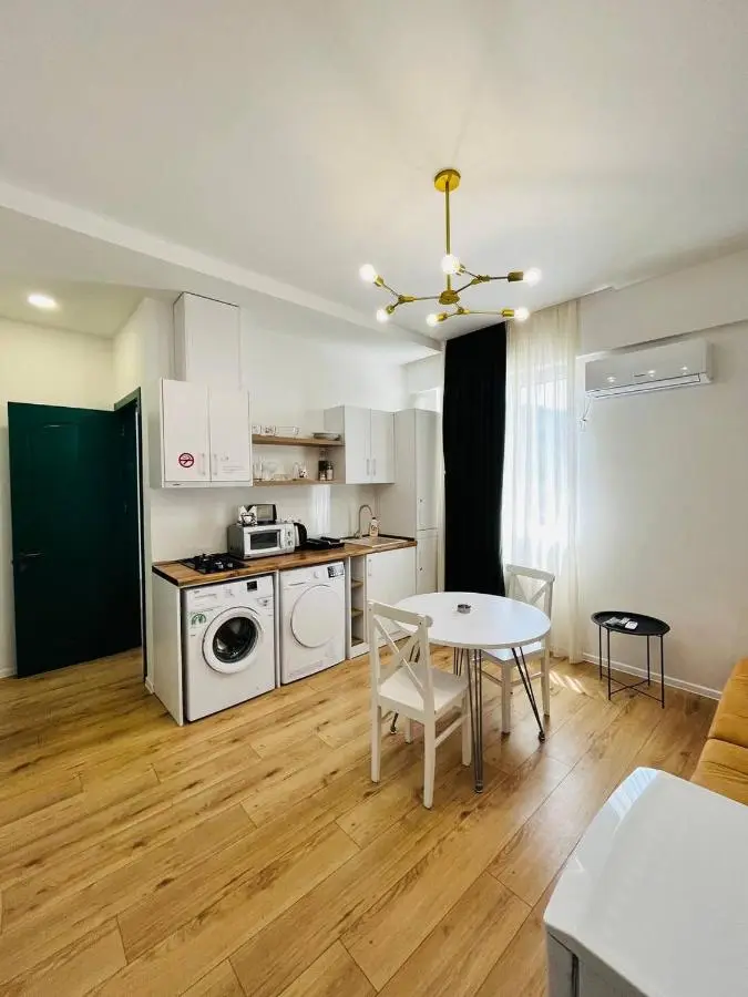 Holiday Rooms 8
