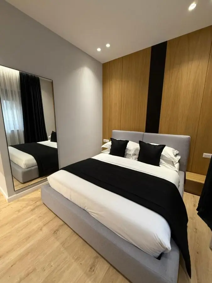 4 Rooms Tirana