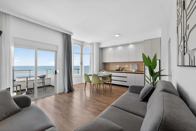 Wave Beachfront Apartments