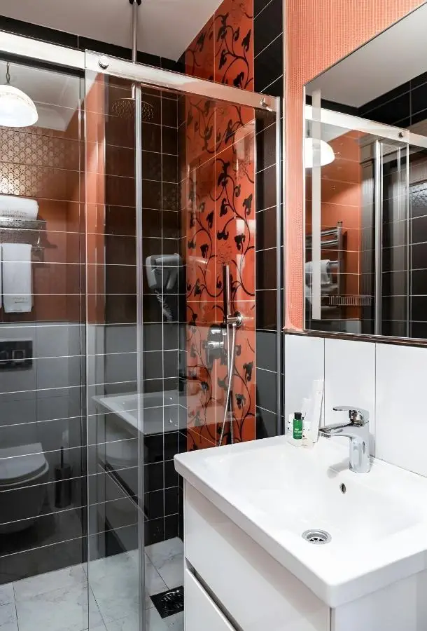 West inn Luxury Baku