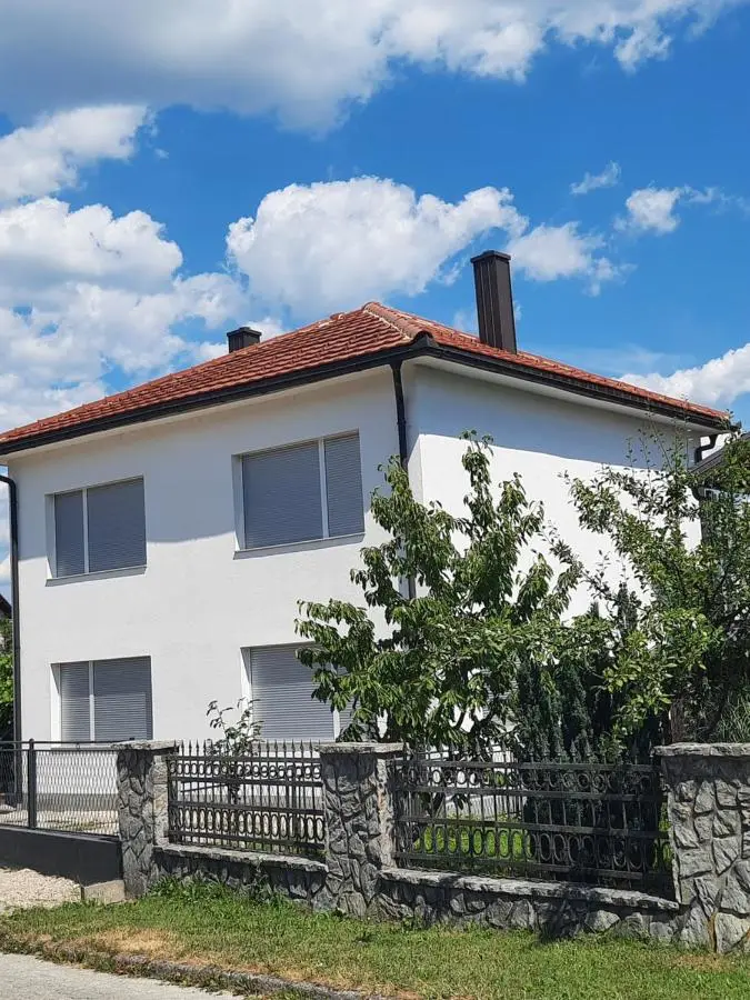 Apartments White House Bihac