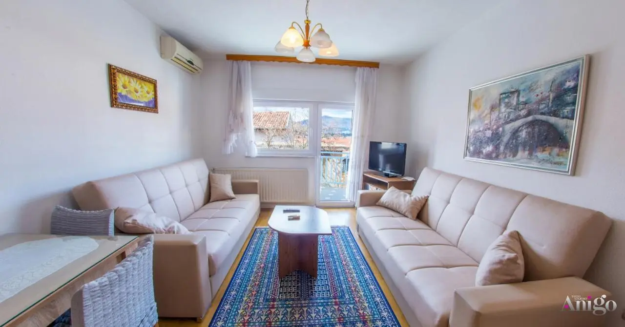 Apartment Ado