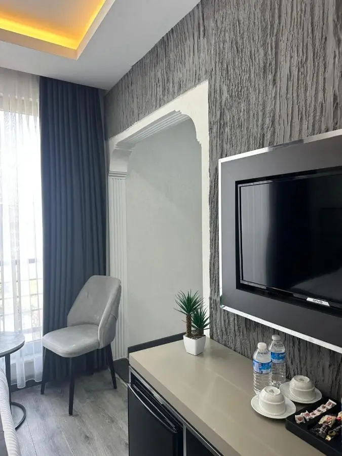 Meyzi Hotel