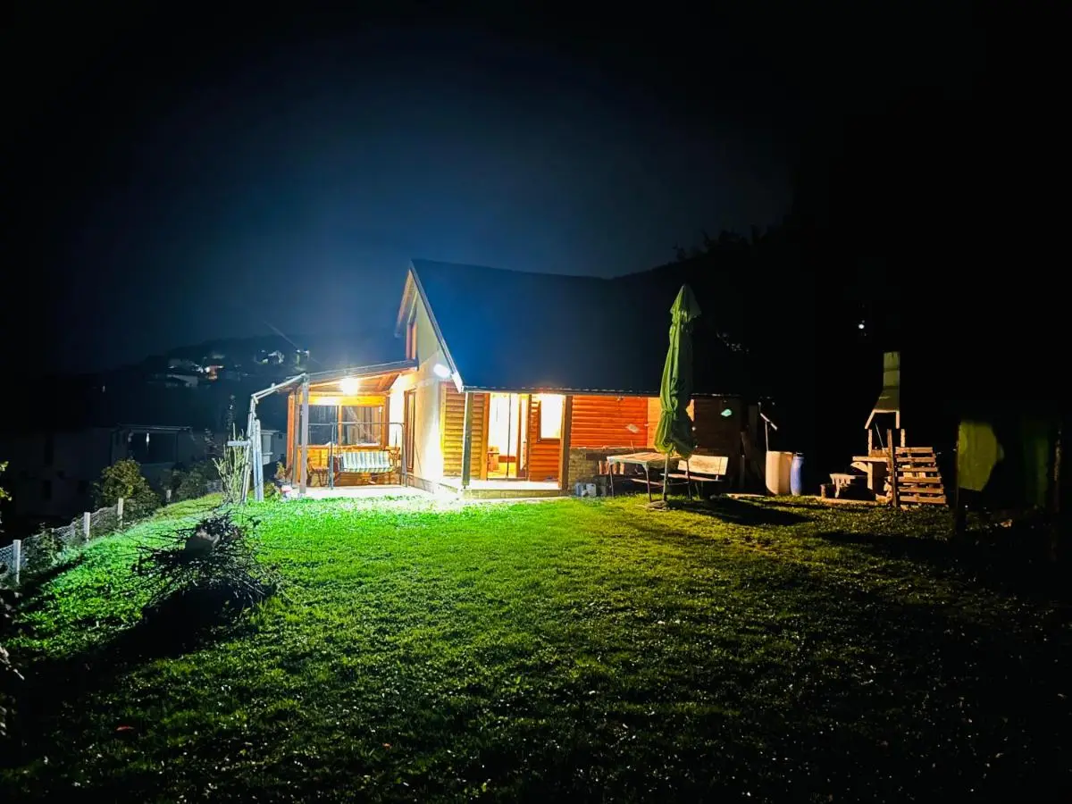 Log cabin