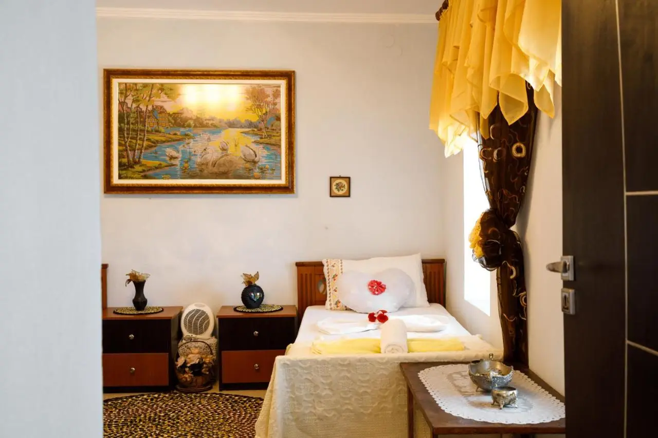 Leka GuestHouse