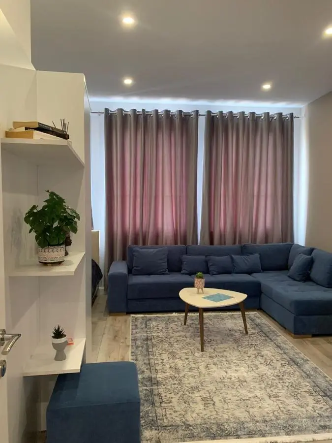 Cane Apartments