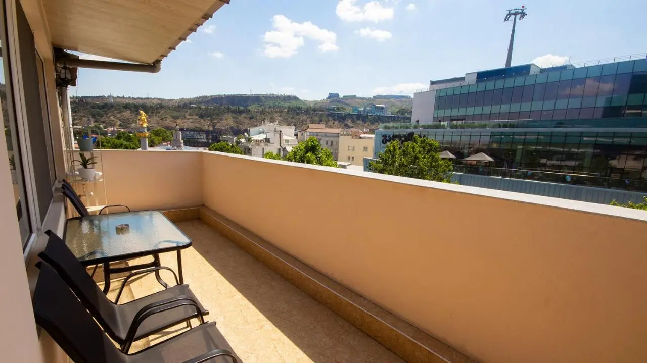 Big Terrace apartment on Liberty Square