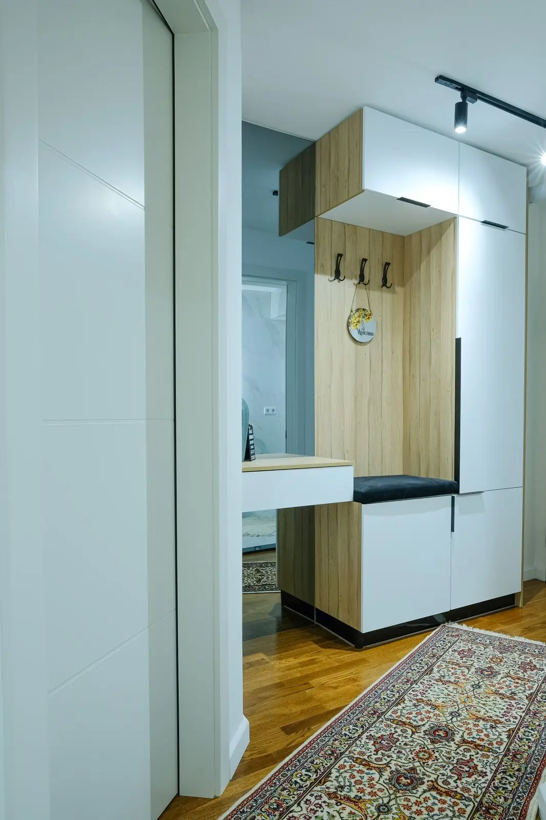 Cozy & Modern 1bedrom apartment-Fre garage parking