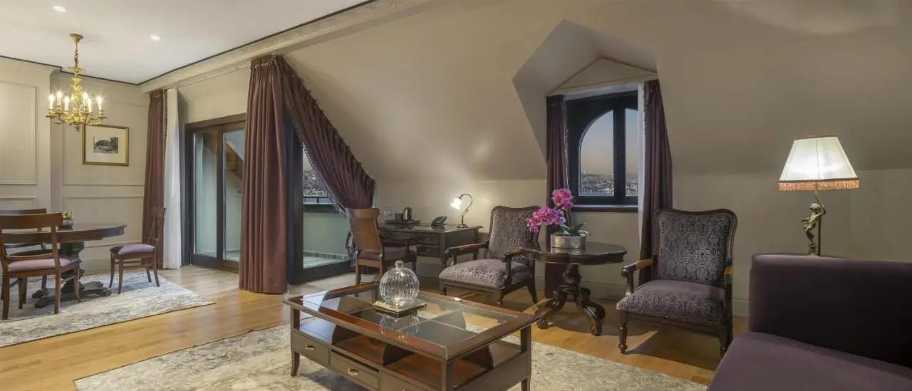 Palazzo Donizetti Istanbul, Tapestry Collection by Hilton
