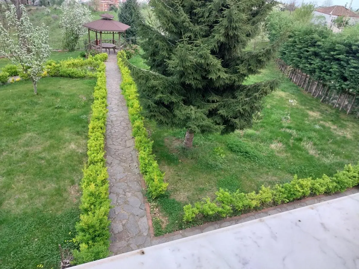 Big garden and sea view villa