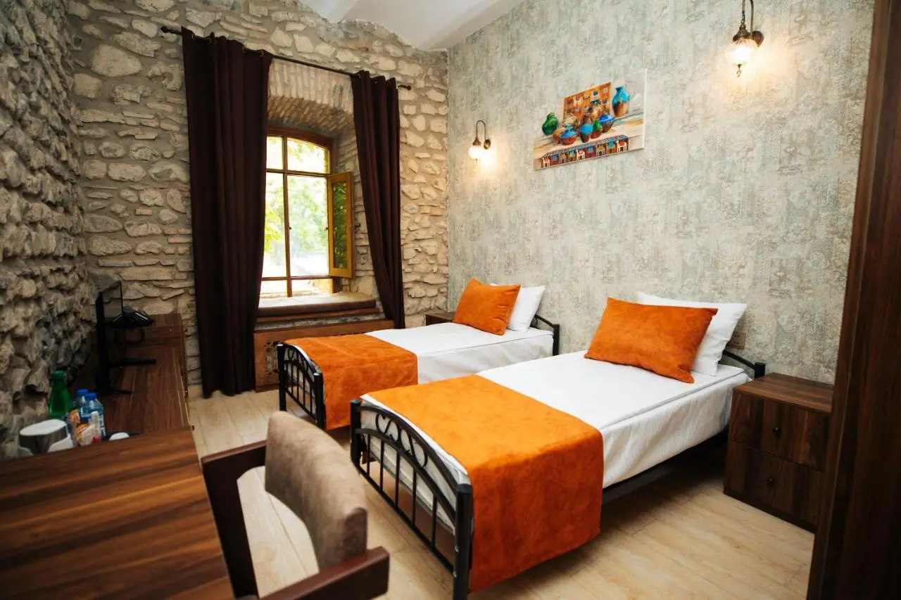 Art Hotel by ABAD Guest