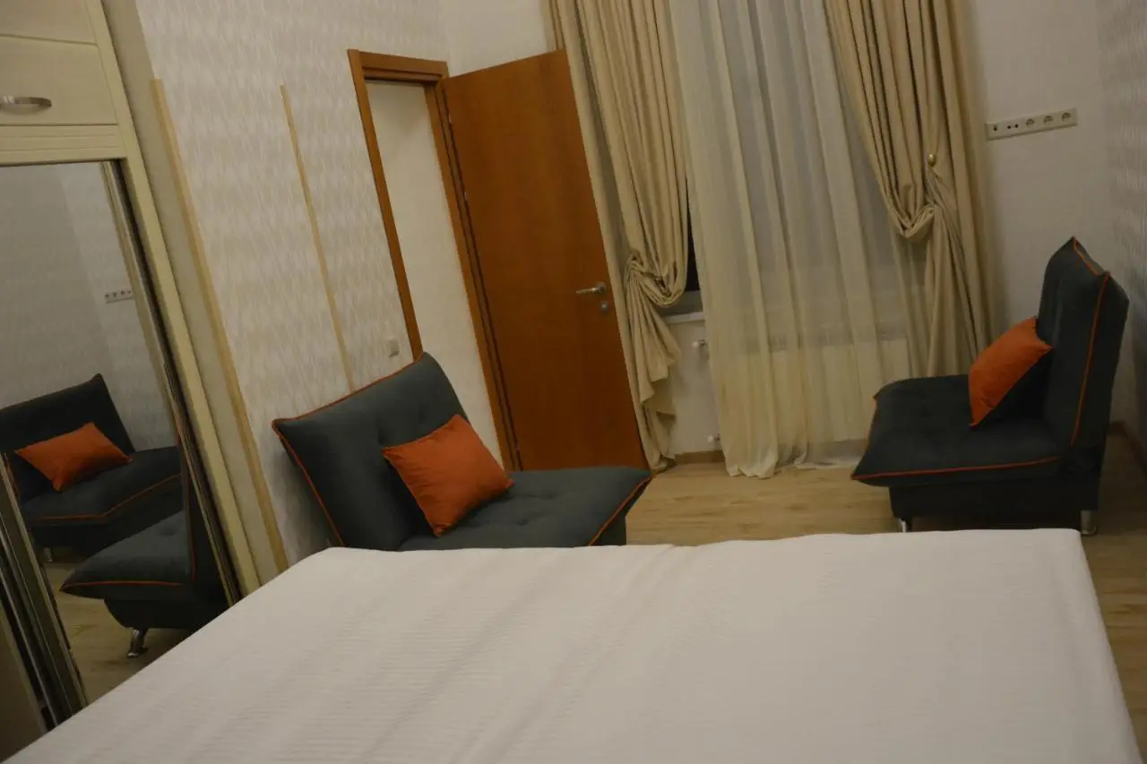 Tovstonogovi Street Apartment