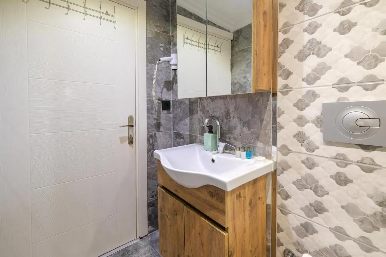 Loren Hotel&Suites
