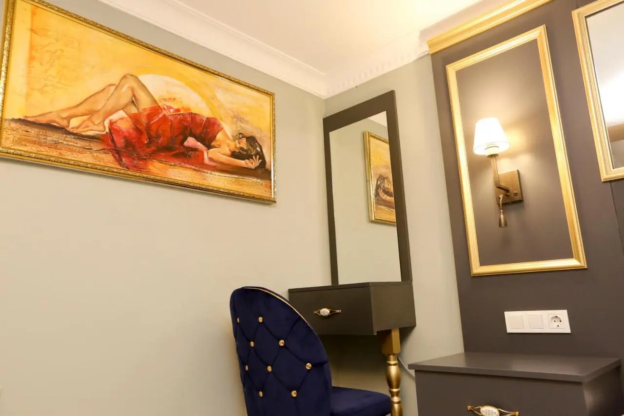 Grand Moon Hotel Suites
